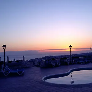 https://casa-vista-y-jardin-en-costa-adeje.adeje-hotels.com